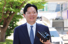 박상용 검사, 인천지검 출석…“법치주의 무너지지 않도록 끝까지 대응할 것”