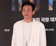 황정민 측, 사생활 의혹 게시자 “스토킹 피의자로 이미 형사 고소된 상태”