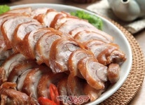배달메뉴-장충동토종족발보쌈