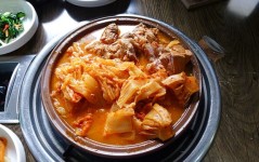 김치돼지고기찜에 굴소스! 괜찮은 맛