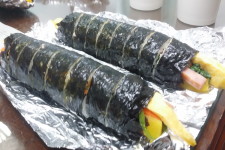 찬밥으로 김밥 만들었어요