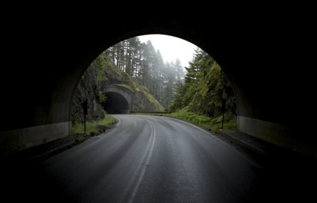 터널 들어가면 들리는 사이렌 소리 대체 뭘까? | 포스트