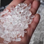 백 수정 자갈 50g 원석 정화용 투명 크리스탈 데코소품 보석 명상 조경 힐링 : 길정물삽십칠번지