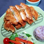건챙남 씹는 맛과 육즙이 가득한 두꺼운 통등심돈가스 4장, 1팩(총무게700g) : 건강챙기는남자