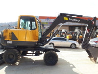 휠굴삭기 타이어포크레인 볼보3W EW55 도로에 운행가능한 편리성 좋은 건설기계 : 중고굴삭기 매매 지대현