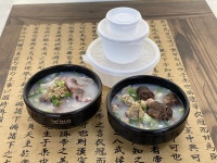 냄새없는 돼지국밥650g 국내산 머릿고기 술안주 돼지고기많은 간편식품 즉석 밀키트 : 맛순