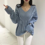 오픽 브이넥 꽈배기 펀칭 루즈핏 봄 니트 : 어반듀