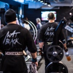 [멧블랙] 시그니쳐로고 박스티 V2  짐웨어 헬스 오버핏 두꺼운 반팔티 v2블랙 : 멧블랙