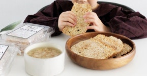 하니베 얇은 수제 국산 현미누룽지 3팩 숭늉 아기누룽지 가마솥 아침 밥 대용 과자 칩 포켓 : 하니베