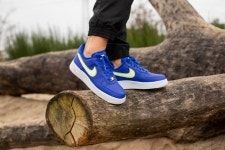 나이키 에어 포스 1 07 에센셜 로우 블루 볼트 AO2132-402 : 달나라 구매대행