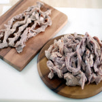 현지푸드 내장국밥재료 돼지내장 삶은돼지소창 2kg : 현지푸드