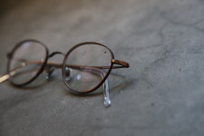 드므앤 안경 아웃인 OUTIN 01 COL4 브라운무광 티타늄 남녀공용 동그란안경 : 유리아이