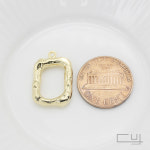 멜팅 스퀘어 펜던트 13mm X 20mm [P0056_G] : 게코크레용
