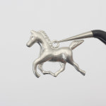 무광 말 펜던트 [5mm x 19mm x 15mm_MS] [P0037] : 비즈포유