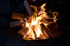 칠천사장작 캠핑용장작 /바베큐  /불멍 /벽난로  /참나무톱밥 /캠프파이어 /참나무청크/국내유일2년건조 : 칠천사 임업