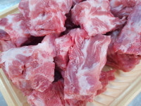 육자재 한돈 절단 감자탕뼈 3kg 등뼈 목뼈 감자탕재료 해장국 뼈다귀 해장국용 : 홈N미트