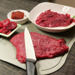 당일도축 한우 우둔살 육사시미 600g 마장동 국내산 소고기 1등급 보리소 육회 300g : 우니후니