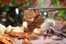 미산수육전골 / 한우소머리수육 250g/ 사골육수1kg / 칼국수생면... 부추, 양파), 소스, 양념다데기  / 밀 키트(Meal Kit) 상품!!! : 미산설렁탕