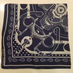 스튜디오톰보이 패턴 실크 스카프 9100273131(051) : 롯데광주월드컵 톰보이