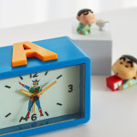 포카모리 짱구 액션가면 아날로그 레트로 성우 알람 무소음 탁상 시계 사무용 공부방용 : 포카모리