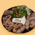 용씨네곱창덕후들 국내산 밀키트 신선식품 고소한 한우대창 200g 소스포함 : 용씨네 곱창덕후들