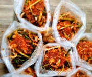 강원 홍천 고향 수제 국산 총각김치 1.5kg : 홍천중앙시장 은정이네