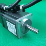 210058  / MITSUBISHI AC SERVO MOTOR  HF-KP13 : 준 자동화