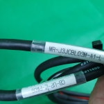 210058  / MITSUBISHI AC SERVO MOTOR  HF-KP13 : 준 자동화