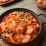 쿡솜씨 의정부식 부대찌개 캠핑 밀키트 신선야채 김치 3종햄 : 쿡솜씨