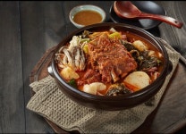 윤가네감자탕(2인분) 리얼 맛집 우거지 뼈해장국 통뼈 : 윤가푸드