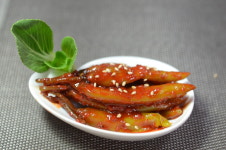 [오박사네 젓갈] 양념고추 무침 국민반찬 혼밥 도시락 아삭아삭 꼬들꼬들 식감 최고 양념고추무침 오박사 반찬 저염 숙성 500g 1kg : 오박사네... 