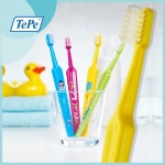 TePe 테페 유아칫솔 Mini Kids 미니 _ 첫니부터 4세까지 어린이용 (색상, 디자인랜덤) : TePe 칫솔 아이덴탈