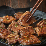 바를정육 한입LA갈비 450g 4팩 + 고운한상 잡채 300g 2팩 선물세트(2.4kg)_A12 : 프레시지