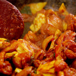 집에서먹자 춘천 닭갈비 국내산 양념 닭다리 살 닭갈비 캠핑요리 순살 500g 1kg : 집에서 먹자