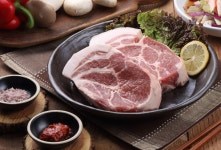 육통령 흑돼지 통목살 400g 국내산 한돈 캠핑 구이용 캠핑용 삼겹 오겹 조합가능 : 육통령