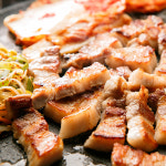 더고기식탁 흑돼지 삼겹살 구이용 500g 냉장 한돈 지리산 산청흑돼지 국내산 돼지고기 : 더고기식탁