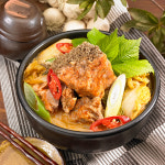 더고기식탁 한돈 생목뼈 감자탕용 2kg 냉장 국내산 돼지고기 뼈해장국 뼈찜 : 더고기식탁