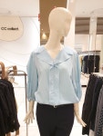 씨씨콜렉트 볼륨소매 카라블라우스 스카이블루 E212MSC134 : 롯데 청주점 씨씨콜렉트