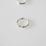 SIMPLE BOLD WAVE RING R001 : 메리크