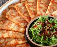 쫄깃하고 매콤한 국내산 닭발편육 200g x 5팩 : 두루담