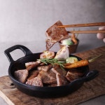 노서방갈비 프리미엄 수제 양념목살 돼지 양념갈비 200g 냉동 : 노서방갈비
