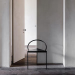 빈티지 스테인리스 스틸 카페 식탁 야외 스튜디오 인테리어 등받이 디자인 포인트 삼각 의자 : 깨비직구