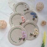 [핸드메이드] 데이지 꽃자수 티코스터, 5color 퀼트 자수 완제품 : 정다운공방-퀼트프랑스자수
