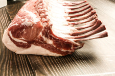 (초신선)흑돼지 암돼지 선별 돈마호크원육 3.5kg 스테이크 돈토마호크프렌치렉돼지토마호크 : 오성 농장