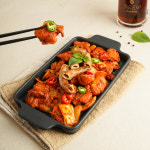 한입 양념 간장 허브소금 춘천닭갈비 순살 닭갈비 300g : 팬더박스