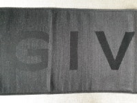 영국직구)지방시 로고 그레이앤 블랙 울 머플러  GV3518 J4557 ///지방시머플러/명품머플러/패션아이템/지방시세일/부인선물/커플머플러... 