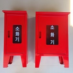 옥외소화기함 / 소화기보관함 / 소화기함 - 지붕형 / 소화기보관함 - 지붕형 / 소화기함 / 옥외소화기보관함 / 1구형 / 2구형 : 우주산업 MG