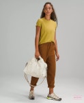 룰루레몬 게덜드 핸들 짐 백 운동가방  Lululemon Gathered Handle Gym Bag 14L : 캘거리아마켓