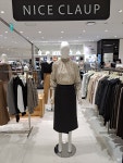 버튼포인트뒷밴딩스커트 A214PWS902 : 롯데몰 진주점 나이스클랍