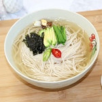 토종앉은키밀국수 : 밀꽃이야기